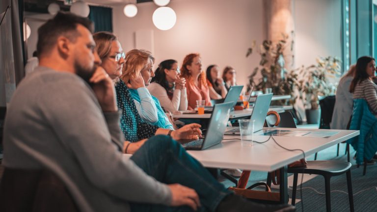 Aičko - Nebojme sa budúcnosti - Bratislava The Spot 1 workshop o AI pre učiteľov - Kockáči